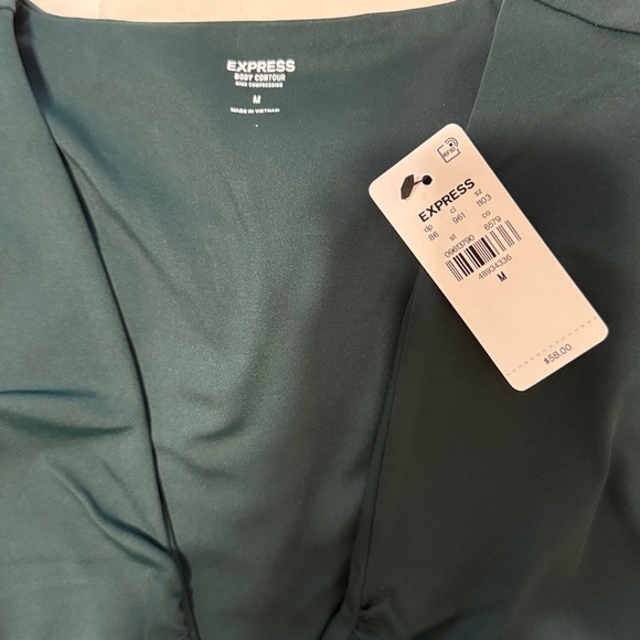 EXPRESS BODY CONTOUR HIGH COMPRESSION V NECK BODYSUIT - Picture 3 of 6